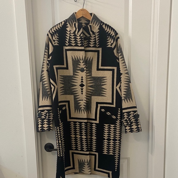 Pendleton Jackets & Blazers - Pendleton Black and Tan Geometric Coat
